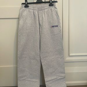 Sporty & Rich NBA inspired sweatpants.